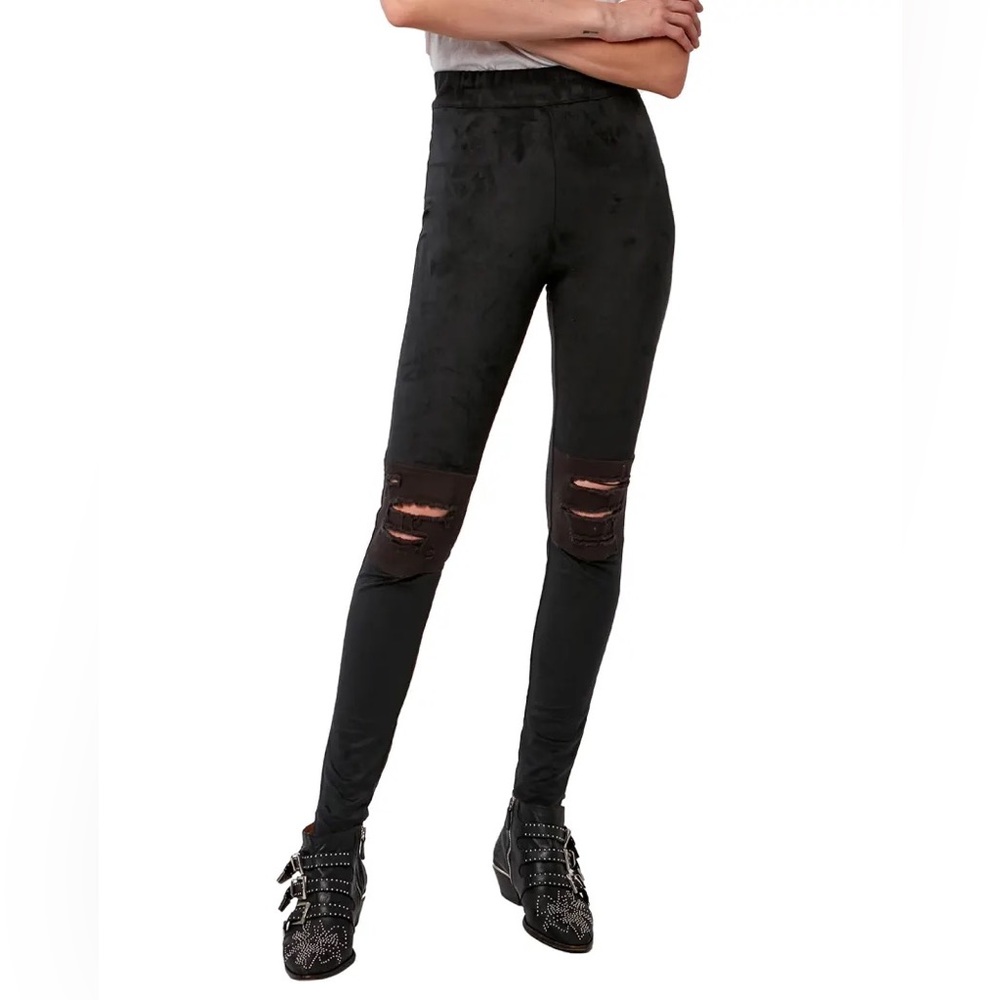 ASTARS
Tyler Destroyed Tummy Tuck Leggings